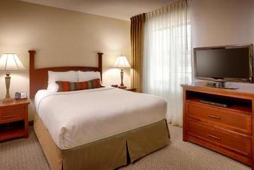 هتل Staybridge Suites Omaha 80th And Dodge, An Ihg