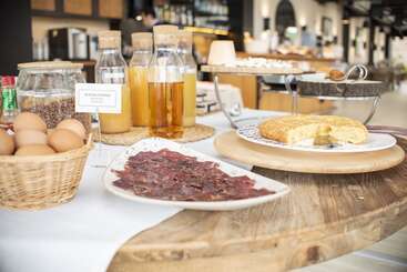 Hotel Villa Rosario Ii, Edificio Moderno