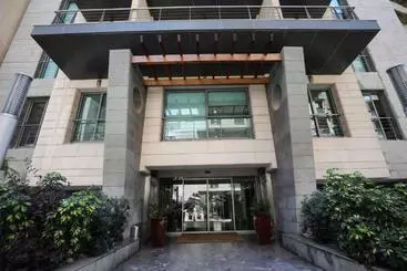 آپارتمان‌های توریست‌ها Sky Suites