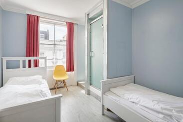 Astor Victoria Hostel