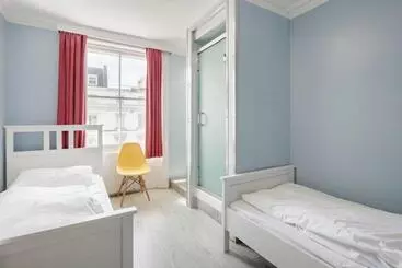 Astor Victoria Hostel