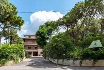Hotelli Villa Dei Pini