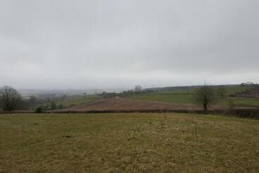 旅馆 The Plough Inn