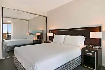 Отель Chifley Apartments Newcastle