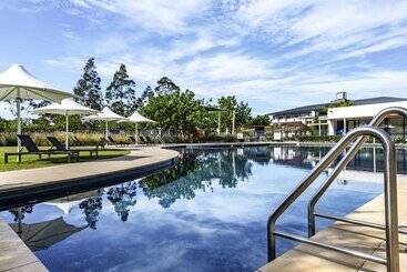 Отель Mercure Kooindah Waters Central Coast