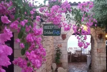 Irides Luxury Studios & Apartments