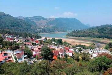 בית מלון כפרי Forest