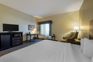 فندق Best Western Plus Omaha Airport Inn