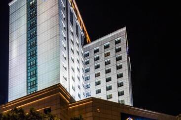 호텔 Kunshan Newport