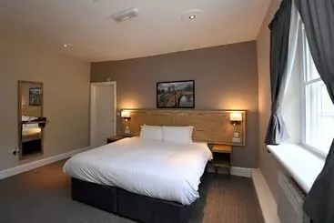 Hotel Wheatsheaf, Baslow By Marston S Inns