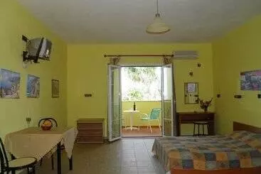 Ammes Hotel & Apartments