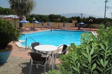 Ammes Hotel & Apartments