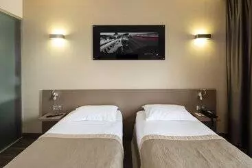 ホテル Grand Prix Hôtel & Restaurant