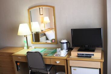 בית מלון כפרי Palace Inn Toyota