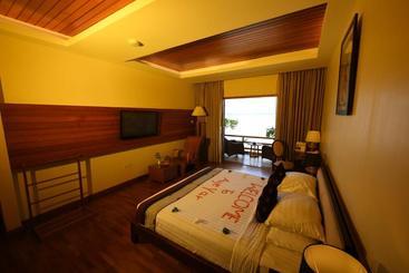 هتل Aye Yar River View Resort