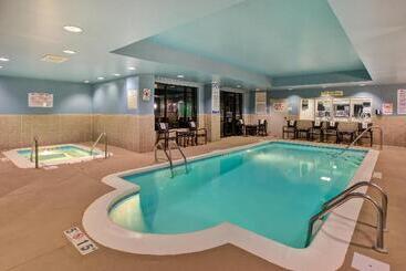 Holiday Inn Express Hotel & Suites Fort Wayne, An Ihg