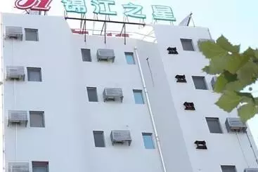 בית מלון כפרי Jinjiang Inn Qingdao Wuxi Square Nanjing Road Metro Station