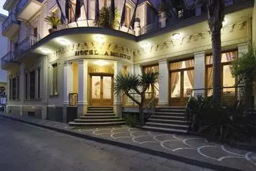 Otel Amleto Pompei