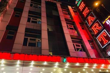 בית מלון כפרי Delhi Heart