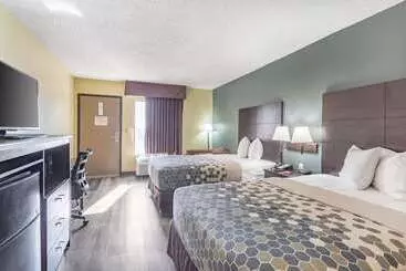 酒店 Econo Lodge & Suites Clarksville