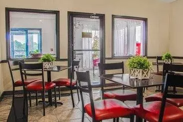 Отель Americas Best Value Inn Donaldsonville