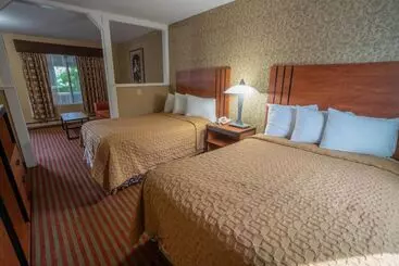 Hotelli All Seasons Inn & Suites