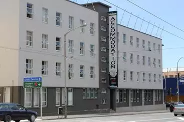 בית מלון כפרי Lodge In The City