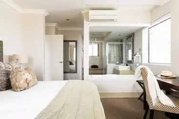 Harbour House Hotel   Harbour Square