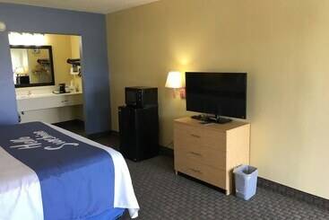 酒店 Days Inn By Wyndham Crystal River