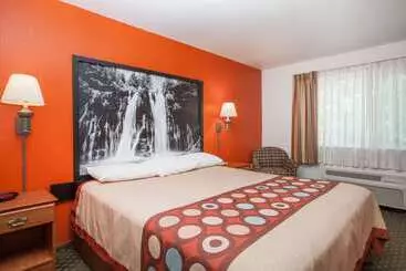 酒店 Super 8 By Wyndham Cloverdale Wine Country