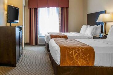 ホテル Comfort Suites French Lick