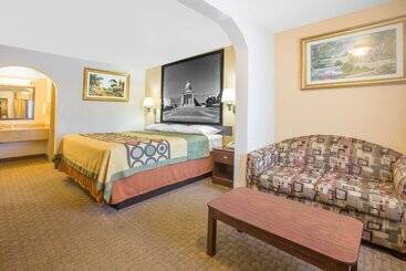 فندق Super 8 By Wyndham Idabel