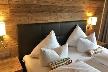 Апартаменты Almhof Kitzlodge   Alpine Lifestyle