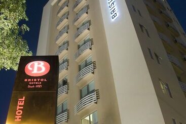 Hotel Bh Jaraguá