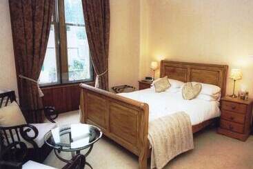 فندق Caddon View Country Guest House