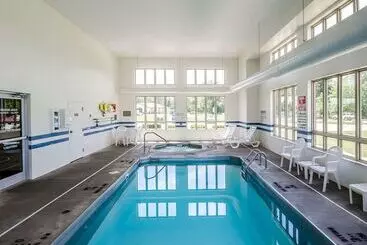 בית מלון כפרי Quality Inn & Suites Rockport   Owensboro North