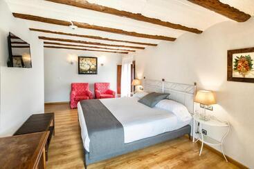 별장 La Fonda De La Estación