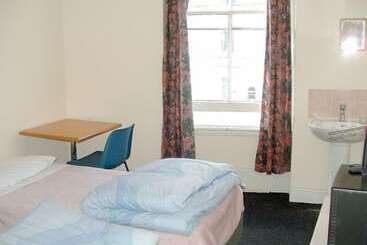 Central Hotel   Hostel