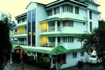 Апарт-отель Eastend Munnar