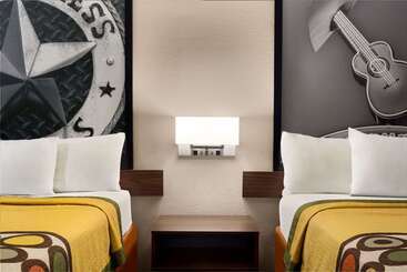 فندق Super 8 By Wyndham Universal City