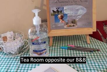 Bed and Breakfast Cosy Snug Room With Shower Ensuite Private Balcony With Countryside Views And A Real Open Fireplace