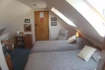 Bed and Breakfast Colossus