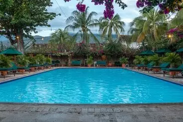 فندق Mariscal Robledo