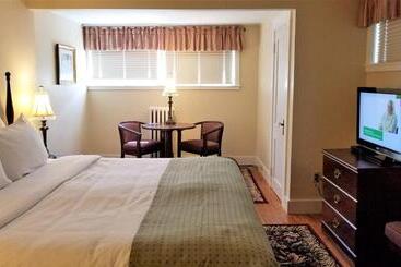 호텔 Top Notch Inn