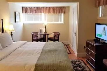 בית מלון כפרי Top Notch Inn