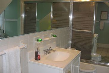 アパートホテル Farnam Guest House Bed &Breakfast