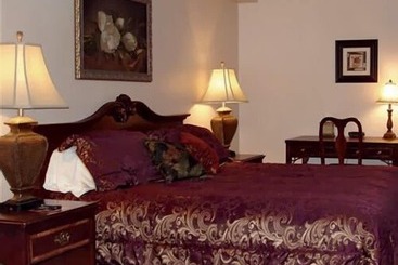 هتل Colonie Inn And Suites