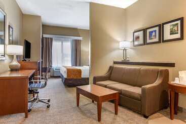 Отель Comfort Suites Jonesboro University Area
