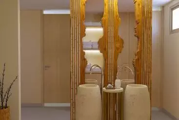 Mandarava Resort And Spa, Karon Beach