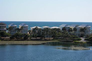 Carillon Beach Resort Inn